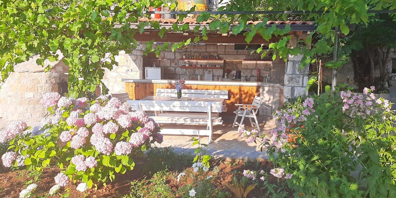 Vila Pegaz Virpazar Bagian luar foto