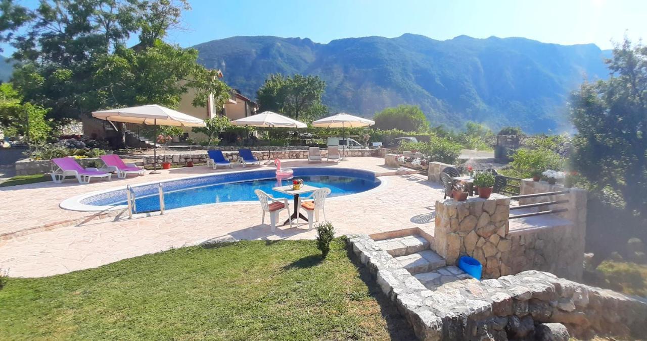 Vila Pegaz Virpazar Bagian luar foto