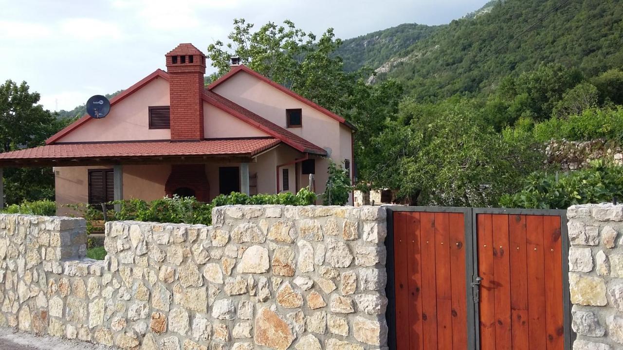 Vila Pegaz Virpazar Bagian luar foto